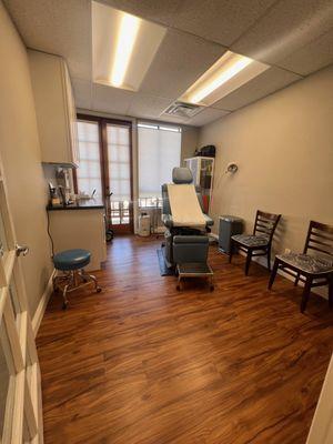 OC Family Health Collective offers integrative health options, including full service conventional family medicine in traditional exam rooms