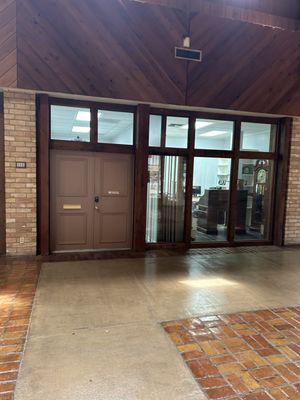 9200 Broadway. Ste 112