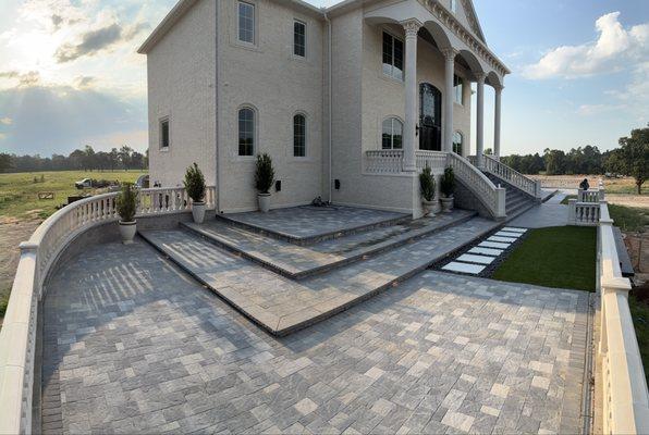 Vicente Outdoor Living