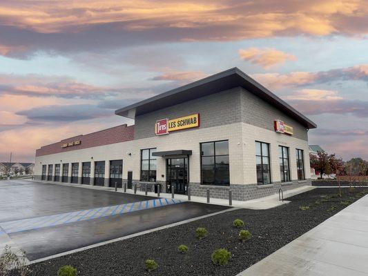 Les Schwab Tire Center