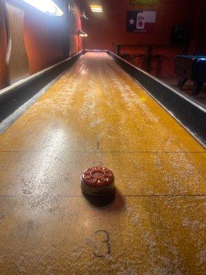 Shuffle board