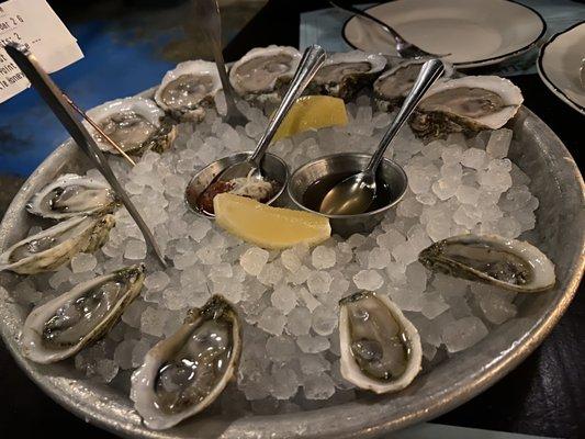 Fresh Raw Oysters
