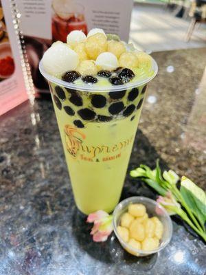 Thai green milk tea with cheese balls