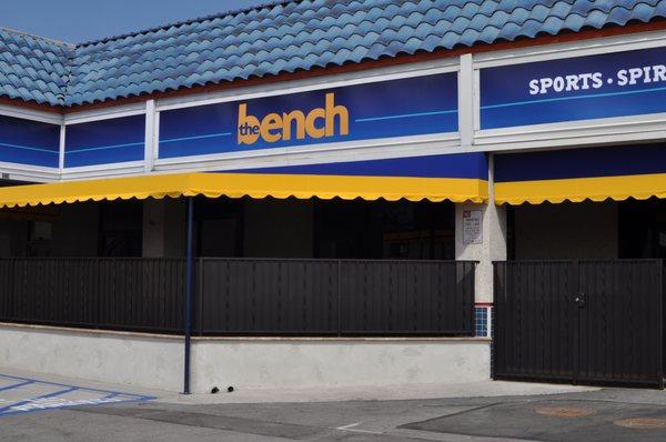 The Bench Sports Bar & Grill