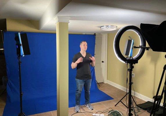 Suburbanite Productions offers full Green Screen services.