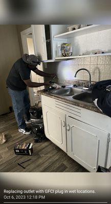 Economical Electrical Repair & Services