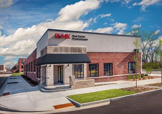 Bill Miller-RE/MAX Real Estate Professionals