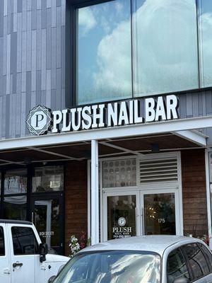 The new nail place in Bellaire terrible management. Big negligence on customers needs.