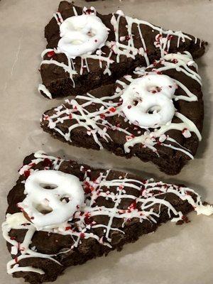 White Chocolate Peppermint Cookie Pie