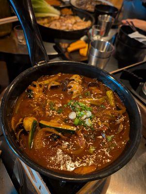 Stir fried webfoot octopus