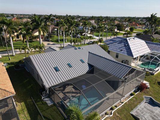 Standing seam metal roof