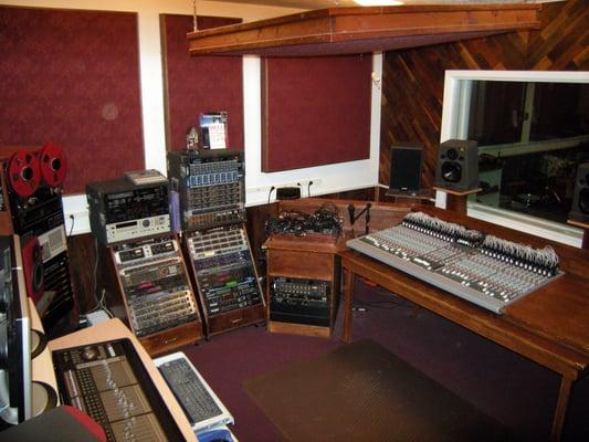 Atlasta Recording Studio