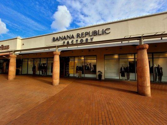 Banana Republic Factory Store