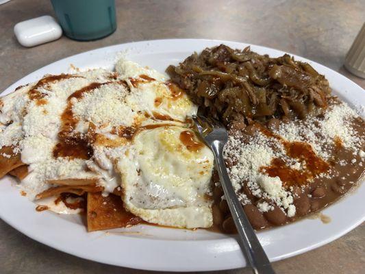 Chilaquiles with mix carnitas