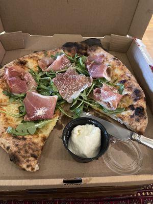 prosciutt' of happiness....excellent pizza