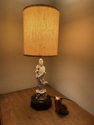 New shade and harp to go with this vintage lamp that I got at an estate sale. Thrilled.