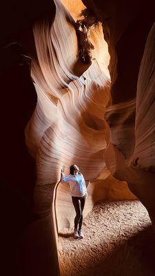 Tse Bighanilini Tours