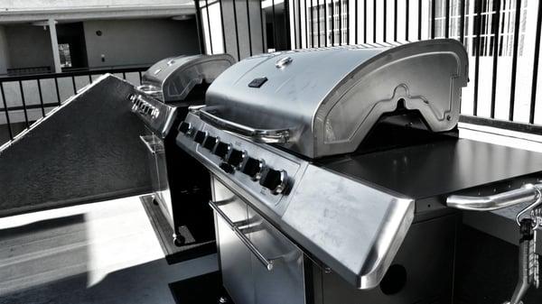 Rooftop Grilling Deck