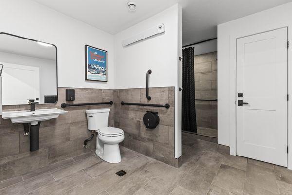 3 Private Bathrooms, and Showers!