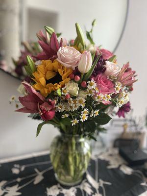 Photo actually doesn't do them justice- it is an absolutely beautiful arrangement