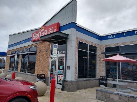 Gas station cuisine for lunch, some of my fave eats! :-)