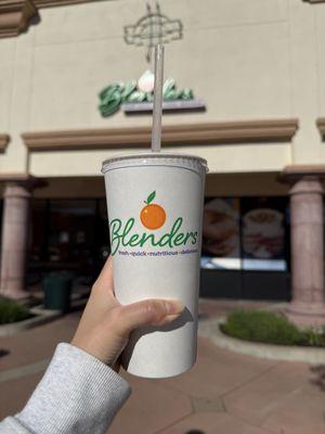 Blenders In The Grass-Santa Maria