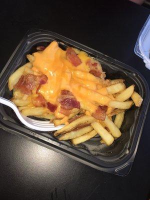 Baconator fries... not like the picture. Also asked for sour cream & chives twice, but did not get it. Barely any bacon. WompWomp.