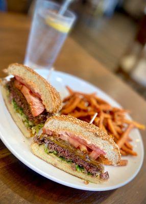 American Wagyu Cheese Burger to start the day!!