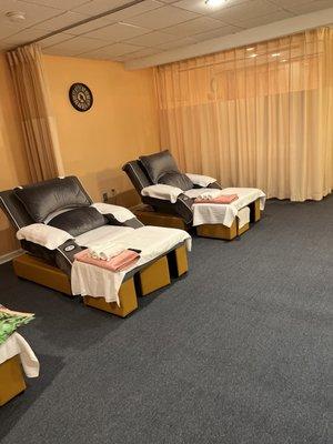 Relaxing foot massage