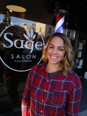 Happy cuzin Ashley Rose with her new golden Locks