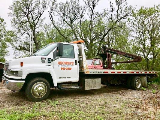 Grower's  Collision & Towing