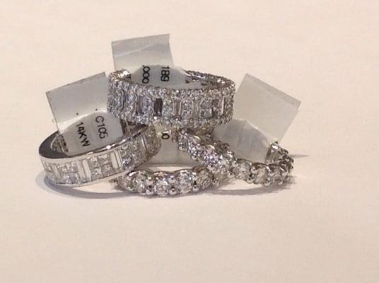All kinds of eternity diamond wedding bands