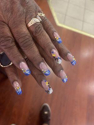 Nail design by Linda-Mail Technician