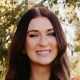 GINA HOLLINGSWORTH photo#0