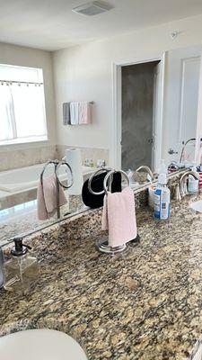 ES Multi Goods N Services