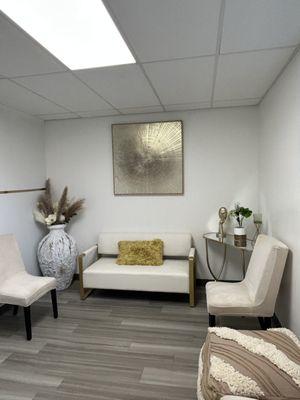 Alexandra Rose Beaute’ Bar