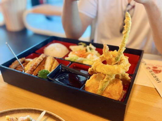 Osaka House Ramen & Sushi