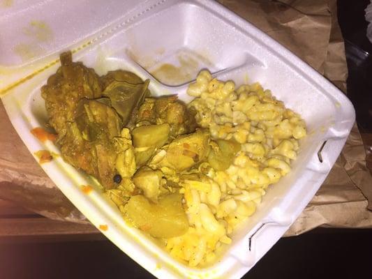 Small Curry chicken with Mac & Cheese