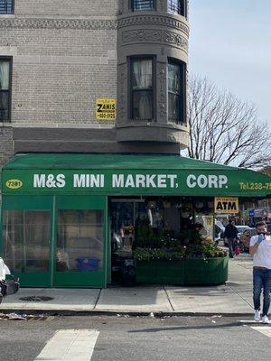 This place is price gouging on hand sanitizer during a pandemic. Shame on them!