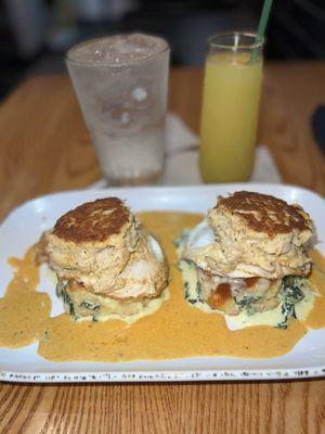 Crab cake Benedict