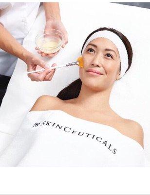 SkinCeuticals Vitamin C Reconditioning Treatment.