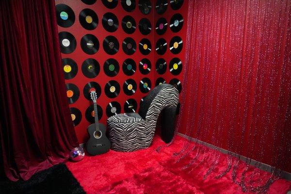 Red side of red & black room! Great space to express your creativity!