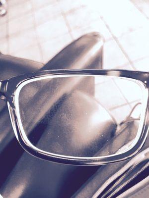 Enlarge the photo to look at my lens