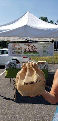 The best fresh nut snack.