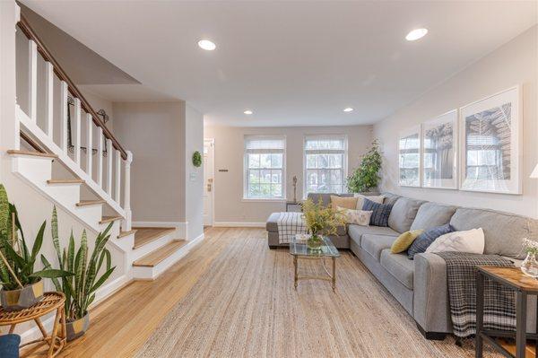 The Lauren Kolazas Group