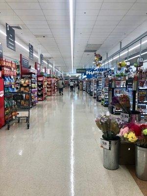 Stop & Shop Old Saybrook CT. Clean, well kept, and remodeled.