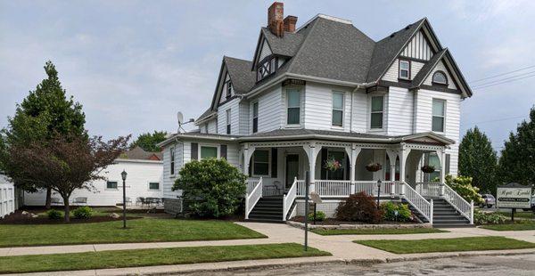 Hyatt-Ewald Funeral Home & Cremation Services