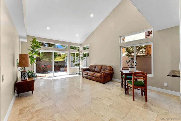 Rogelio Llamas Painting