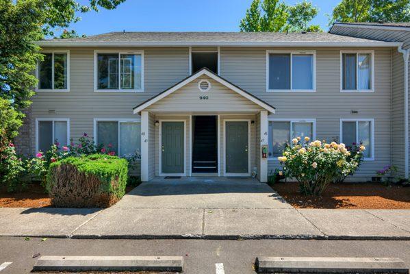 Pacific Crest Apartments