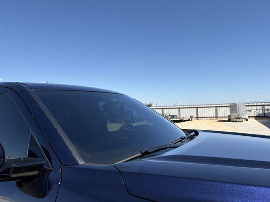 Front winshield tint